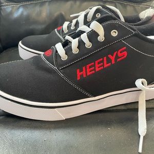Size 11 Heelys black and red